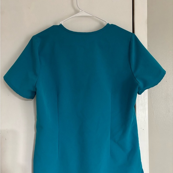 FIGS Catarina Scrub Top Teal Size S Medical Solid Polyester Rayon Spandex Top - Picture 4 of 6